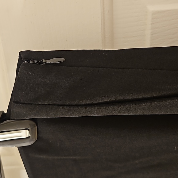 Aritzia Babaton Black Skirt, Black size 8 - Picture 3 of 8